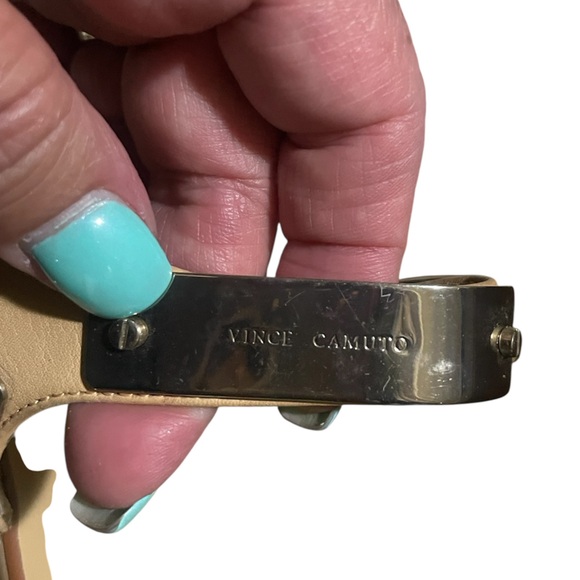 Vince Camuto Beige Joslyn Toe Loop Sandals, Size 8 1/2 - Picture 5 of 8